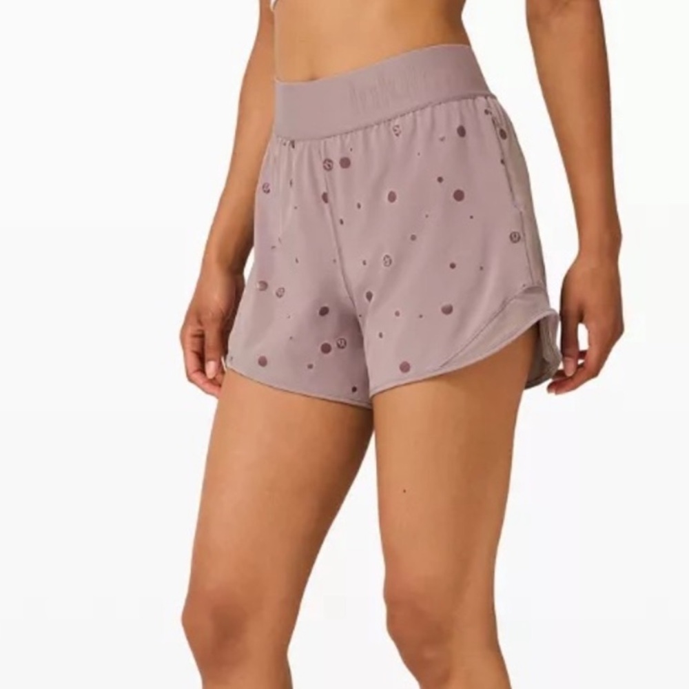 RARE Lululemon Hotty Hot 4” Poco Logo Lined Shorts